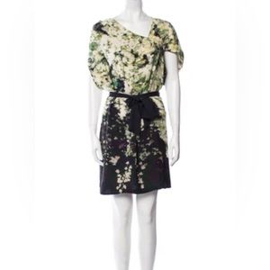 100% SILK. Designer dress. . Size Medium.YIGAL AZROUËL